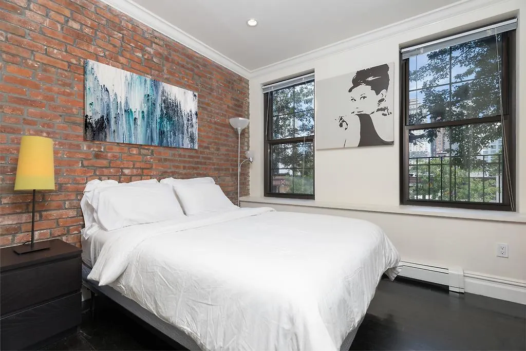 Midtown West 2 Bedroom Apartment New York